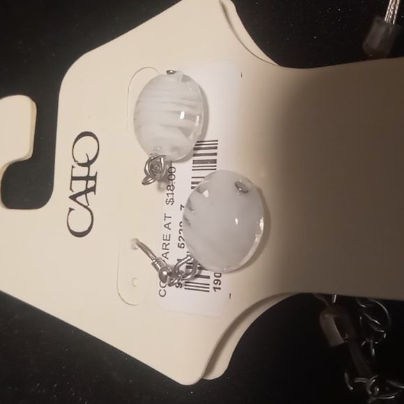 Cato floating necklace with matching earrings - Picture 3 of 6